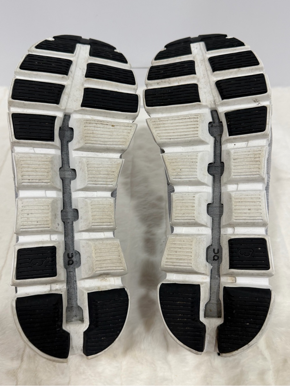 On - Cloud 5 Woman’s Waterproof Sneakers in GLACIER. Excellent Condiiton SZ 10 - Picture 15 of 15